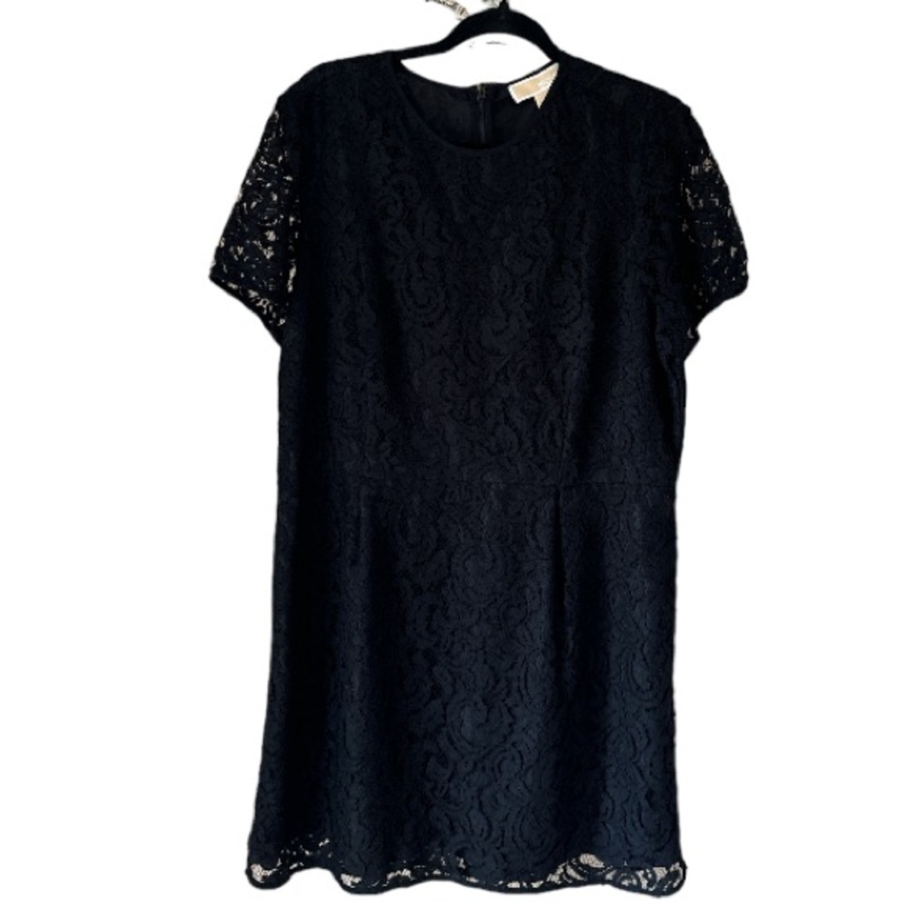 Michael Kors dress Black lined short sleeve zip back size 16 NWT pockets